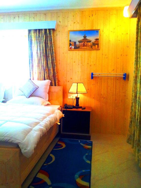 Ikraam Inn Bed & Breakfast Сринагар Номер фото