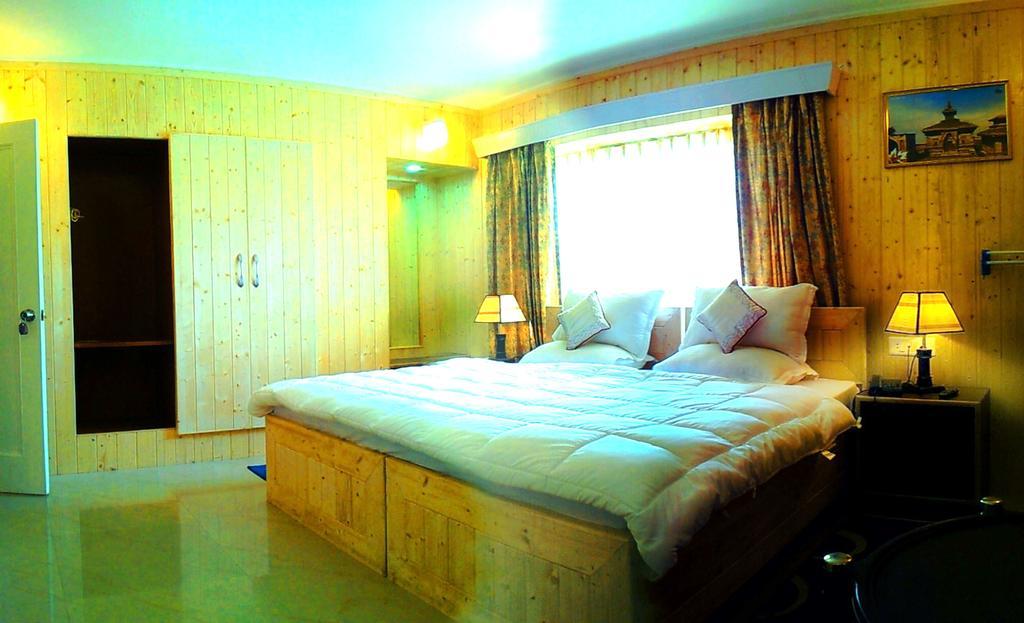 Ikraam Inn Bed & Breakfast Сринагар Номер фото