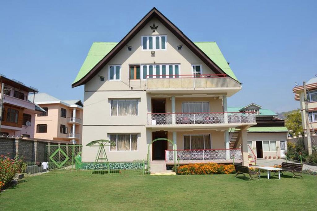 Ikraam Inn Bed & Breakfast Сринагар Экстерьер фото