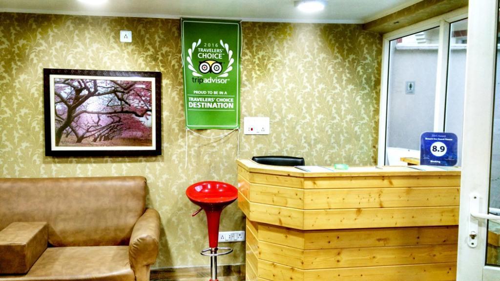 Ikraam Inn Bed & Breakfast Сринагар Экстерьер фото